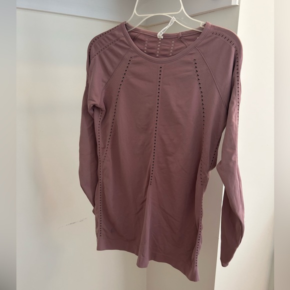 Women’s Athleta long sleeve top size XS - Picture 2 of 7